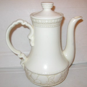 Vintage Metlox-Vernon Ware Antiqua Coffee Set/Metlox/Vernon Ware/Dinnerware/Coffee Set/Made In California Pottery/Kitchenware/Antiqua