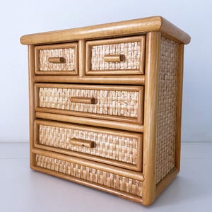 Miniatyrbyrå i bambu och rotting från 1970-talet - Smyckeskrin