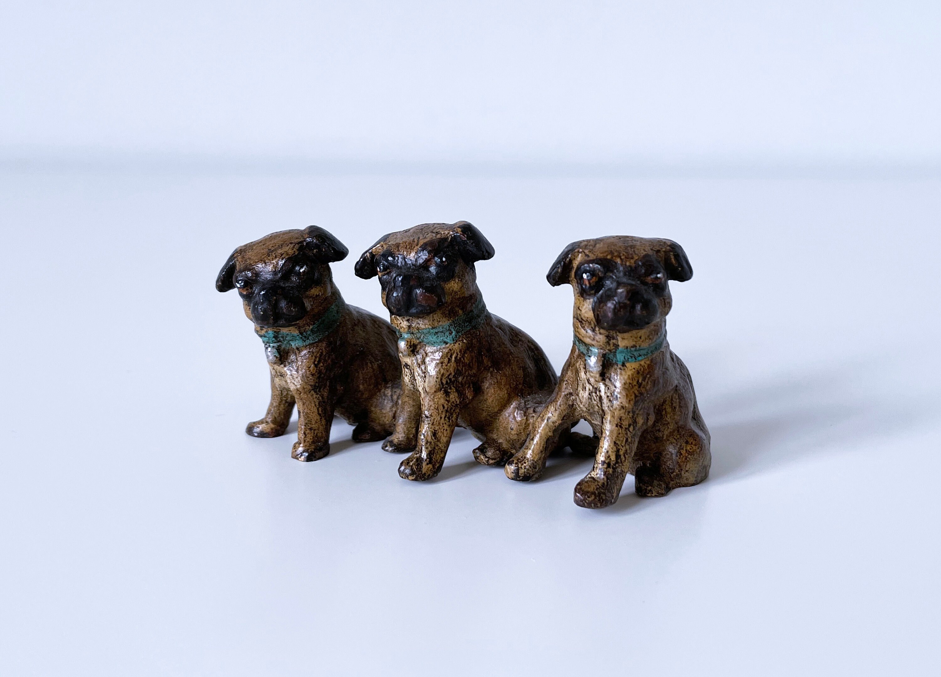 ビエナブロンズ　パグ　1890年代 Viennese Bronze Dogs - Etsy