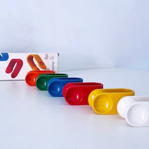 Portatovaglioli in plastica multicolore, italiani, anni '80 di Microstamp s.r.l.