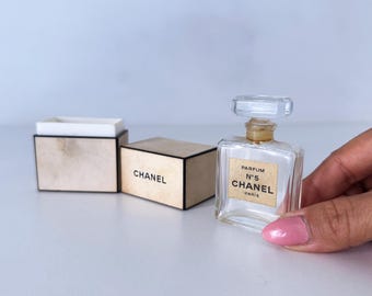 1960年代のヴィンテージ シャネル 香水 空ガラス瓶 - Etsy 日本