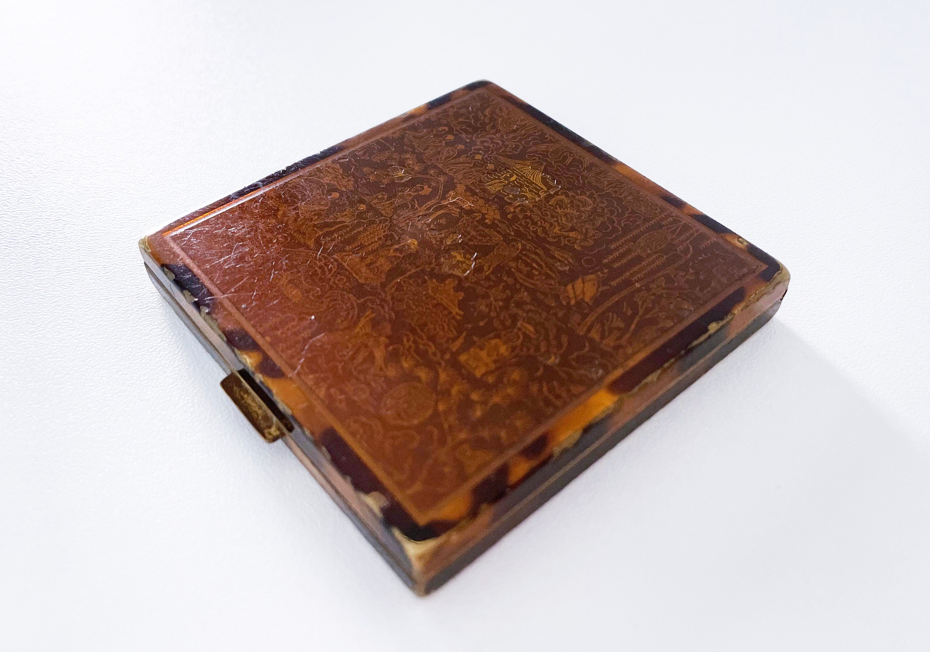 Art Deco Faux Tortoise Shell and Brass Powder Compact With Asian