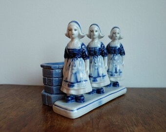 Antique c.1900 Delft Vase with three Dutch Milkmaids - numbered and signed