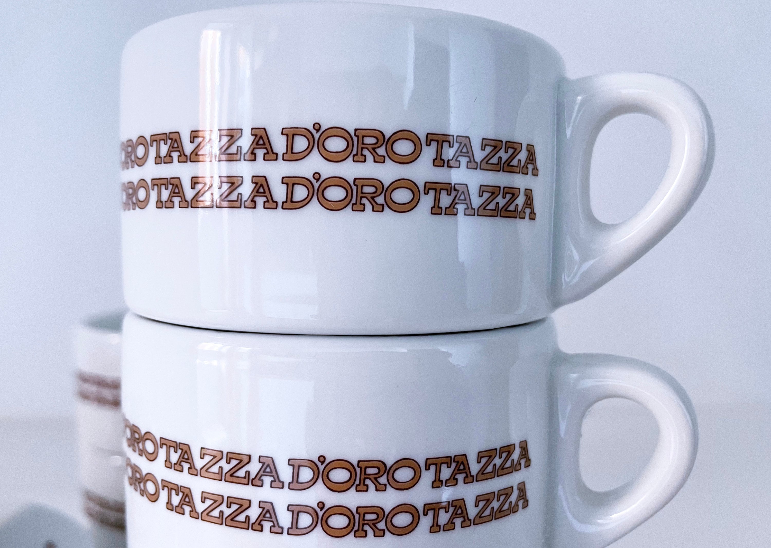 1980年代 イタリア「タッツァドーロ」磁器カプチーノカップ＆ソーサー