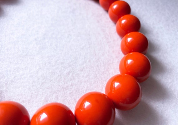 1950's Bright Orange Beaded Necklace - image 3