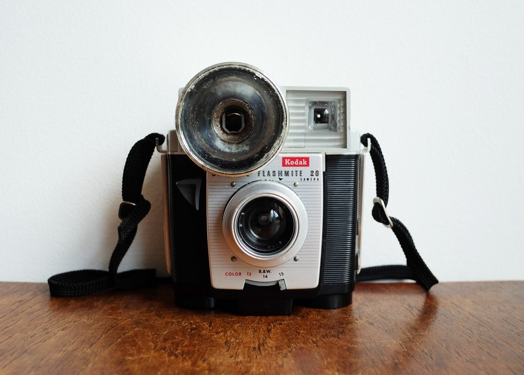 アンティーク】 コダック ブラウニー フラッシュ シックス 20