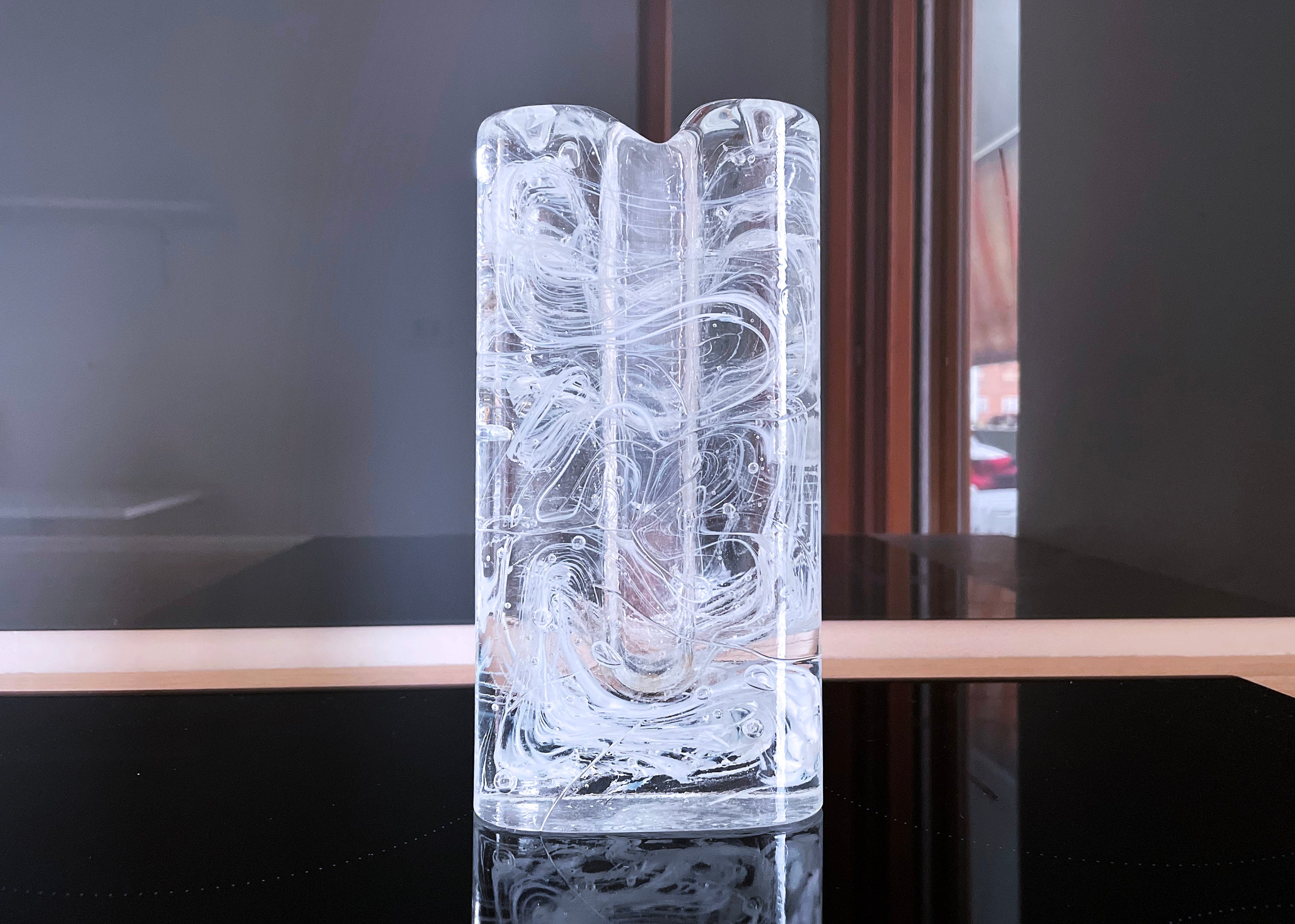 イッタラ　ティモ　サルパネヴァ　 ガラス花瓶 Timo Sarpaneva “Linearia” Vaseティモ・サルパネヴァ花瓶