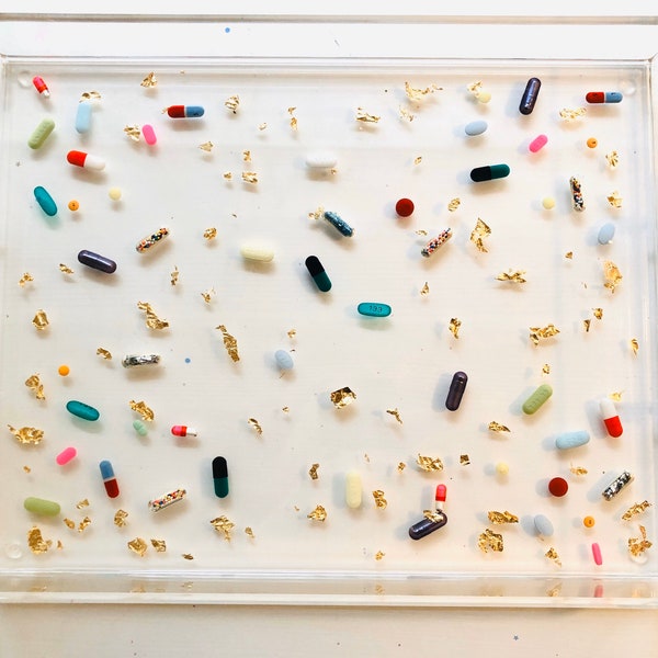 Classic High-Gloss Acrylic Pill Tray with Gold Handles