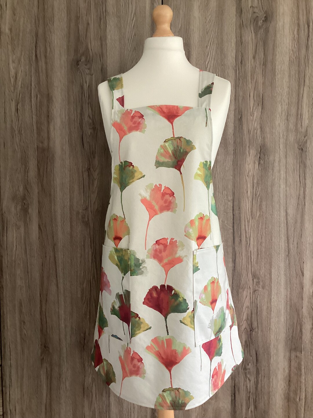 Medium Japanese Style Cross Back Apron in 100 Cotton, Prestigious