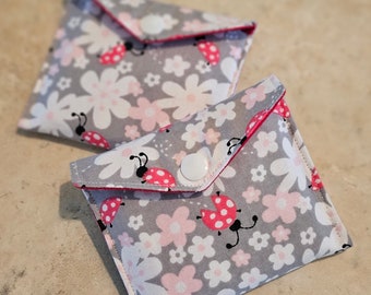 Sticky Note Pad Pouch/Holder-Flowers & Lady Bugs (Does not include Sticky Notes)