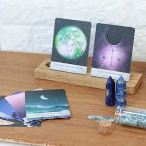 Coppermoon altaarkaartstandaard, hardhouten maan tarotkaarthouder, houten kaarthouder voor tarotkaarten, orakelkaarten, bevestigingskaarten Heksencadeaus