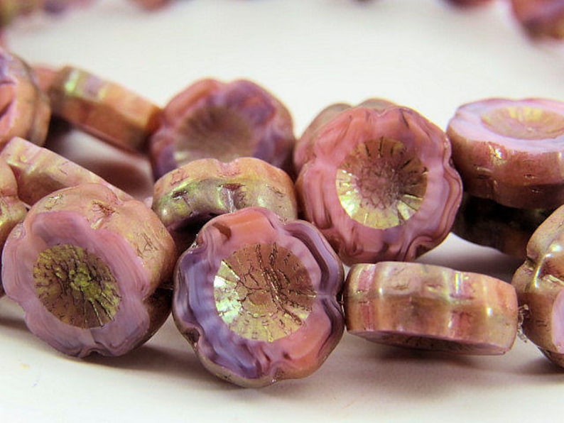Czech Pink and Purple Mix Beads 14MM Hawaii Flowers with Sheen Picasso Glaze Streaked Opaque Table Cut Glass 6 Beads PTCHA071