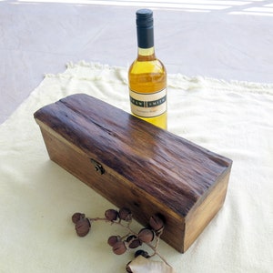 Weinkiste, Weinhalter, Weinkistengeschenk, Weinkistenhochzeit, Weinkiste aus Holz, Weinhalter aus Holz, rustikale Weinkiste, Weinkistenzeremonie, Weinkiste.