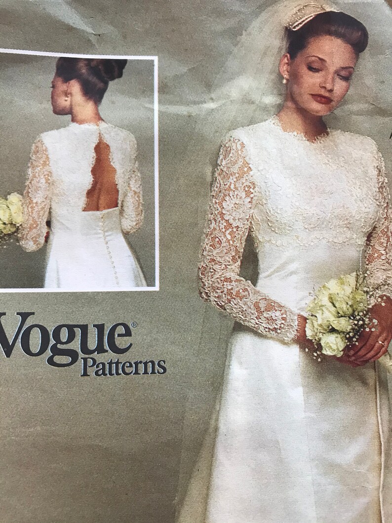 Stunning Evening Gown Cocktail Dress or Bridal Gown by Bellville Sassoon---Vogue 1535---Sizes 18-20-22 Bust 40 Thru 44