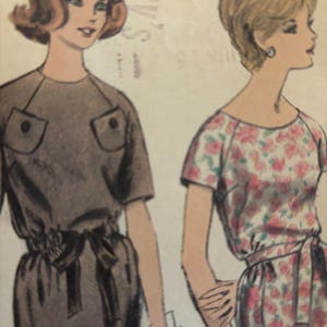 Vintage 1960er Kleid Schnittmuster mit U-Ausschnitt, aufgesetzte Taschen und Taille Gehäuse---Vogue 5383---Größe 16 Büste 36