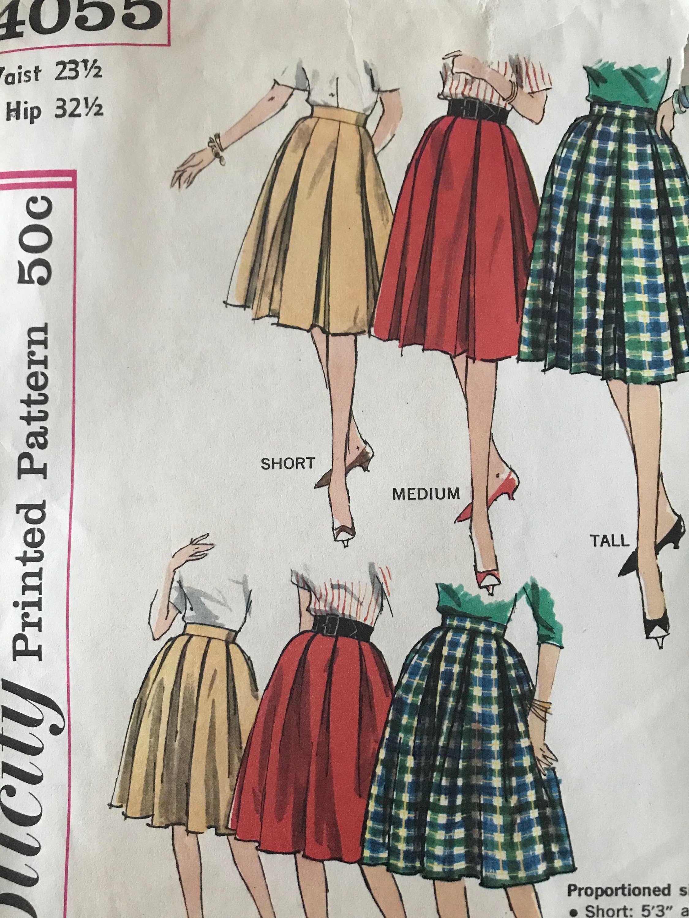Vintage 1960's Full, Pleated Skirt in Proportioned Sizes for Vintage 1960's Full, Pleated Skirt in Proportioned Sizes for
