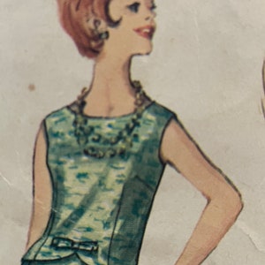 Classy Jackie O Style Top With Bow Detail and Skirt Pattern---Simplicity 4046---Size 14  Bust 34