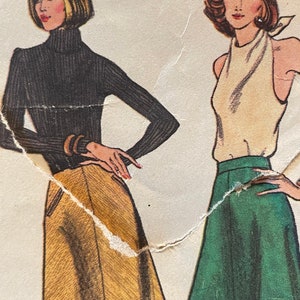 Vintage 1970&#39;s Bias, Flared Skirt Patterns With Variations---Vogue 9003---Waist 28  Hip 38