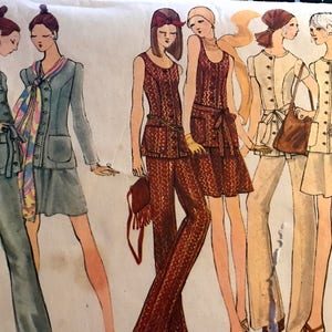 Fabulous Miss Vogue Wardrobe Pattern, Including Pants, Top, and Skirt---Vogue 7748---Size 8  Bust 31 1/2