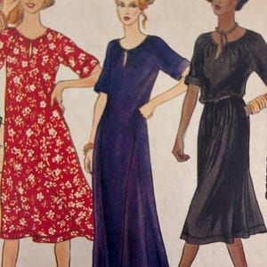 Luźny krój sukienki lub topu z lat 70. XX wieku ---Vogue 7016 ---Rozmiar 10, biust 32 1/2, NIEROZCIĘTY