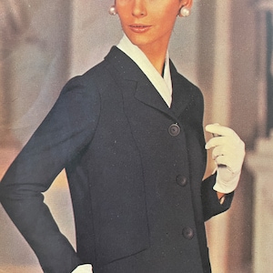 Vogue Couturier Design Suit Pattern by Jo Mattli---Vogue 2001---Size 12  Bust 34 With Sew-In LABEL