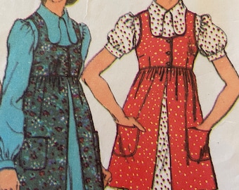 Vintage 1970's Mini Dress and Smock Pattern---Simplicity 9800---Size 10  Bust 32 1/2