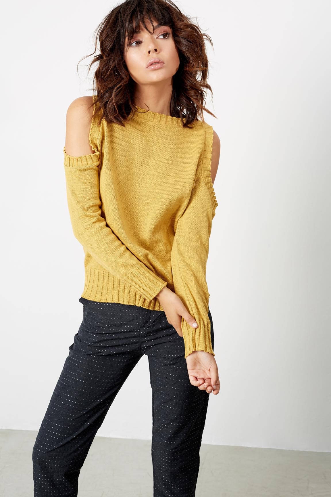 what to wear with a mustard sweater
