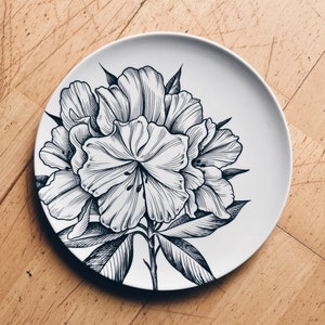 Decorative Plates, Botanical Illustration, Porcelain, 28cm image 1