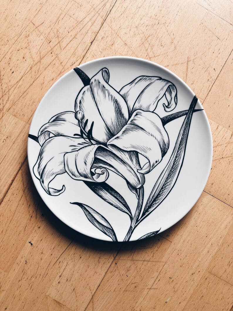 Weiße Lilie. Dekorativer Teller für Tisch oder Wand Bild 1