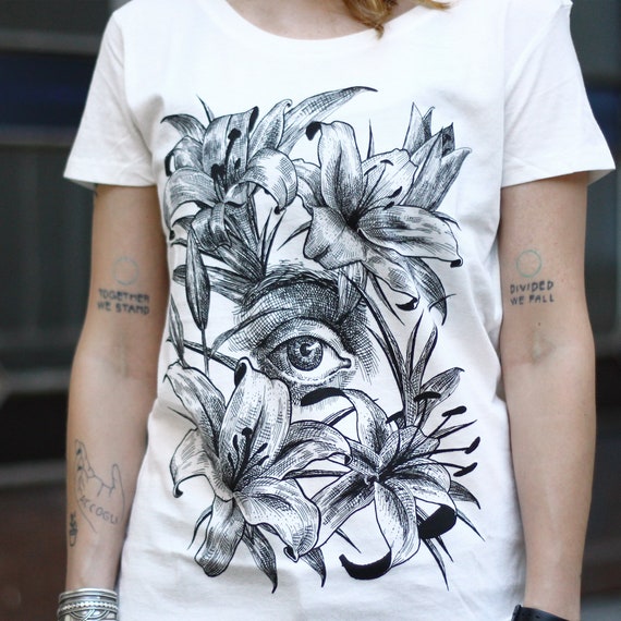 T Shirt Jersey Floral Lys De Tshirt Femme Fleurs Lys Blancs Femelles Impression Tshirt Tshirts Imprimé Tshirt Botanique Imprimé Floral