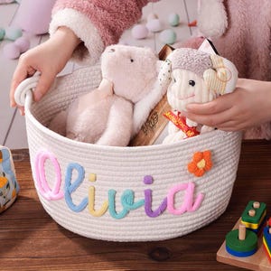 Babypartygeschenk, personalisierter Babypartykorb, Jungen-Mädchen-Spielzeug-Aufbewahrung Baumwollseil Benutzerdefinierter Name Organizer Kinderzimmer Neugeborene Stricken Taufe
