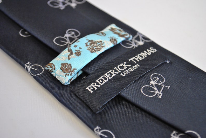 Motos | Cravatta Blu Navy Da 6 Cm Con Bicicletta | Disponibile - Foto 10