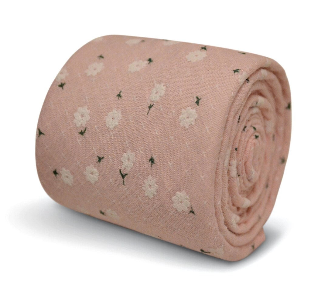pale blush tie