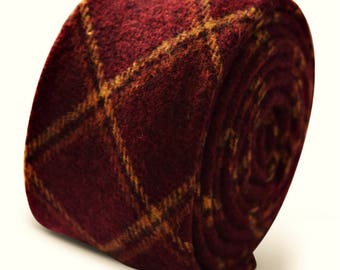 Frederick Thomas mens wool tie in maroon red checked FT3380