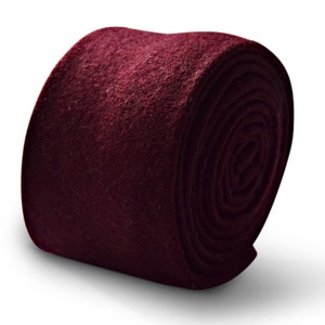 Frederick Thomas herenstropdas van 100% wollen tweed in bordeauxrood kastanjebruin FT3330