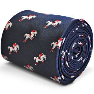 Cravate bleu marine avec motif cheval de saut d&#39;obstacles brodé par Frederick Thomas FT3207