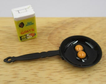Miniature Eggs, Dollhouse Breakfast, Mini Grilled Eggs in Pan