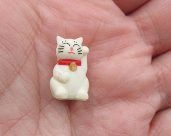 Lucky Waving Cat, Miniature Cat, Mini Plastic Chinese Japanese Kitty, Maneki-neko