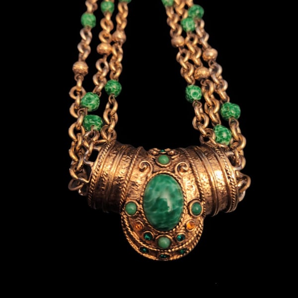 Guy Laroche Paris - gold metal couture necklace/green stones/small brilliants - vintage 80s