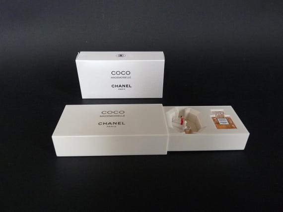 COCO MADEMOISELLE PARFUM ＆ MUSIC BOX $_57.JPG?set_id=880000500F