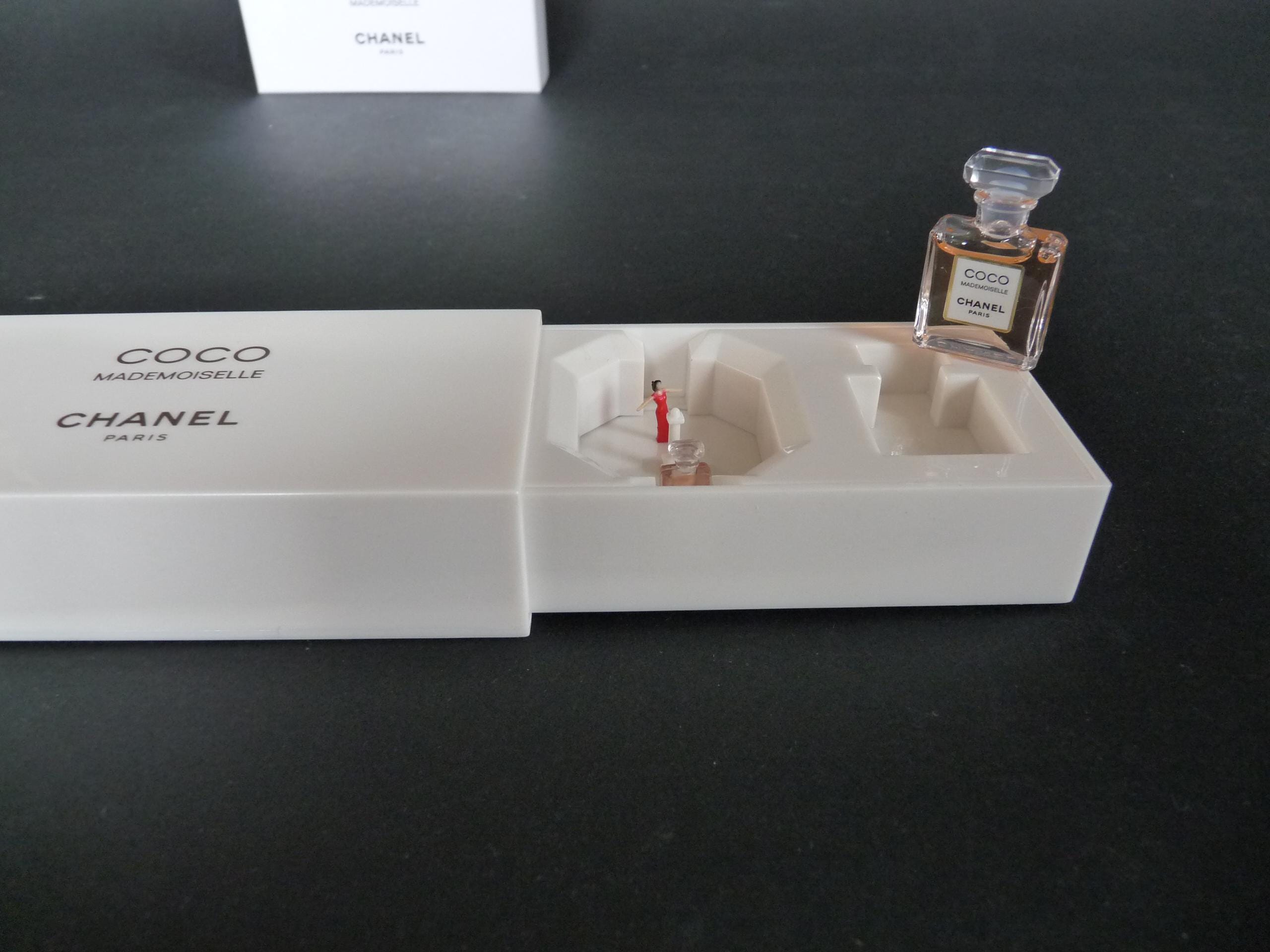 COCO MADEMOISELLE PARFUM ＆ MUSIC BOX Chanel - Music Box / Coco Mademoiselle Perfume / Collector's
