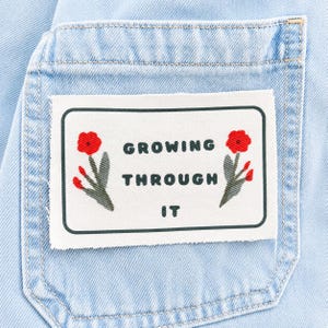 Durchwachsen - Rosen | Handgemalter Denim Aufnäher | Genesungsgeschenk | Leuchtfeuer Kollektion 01