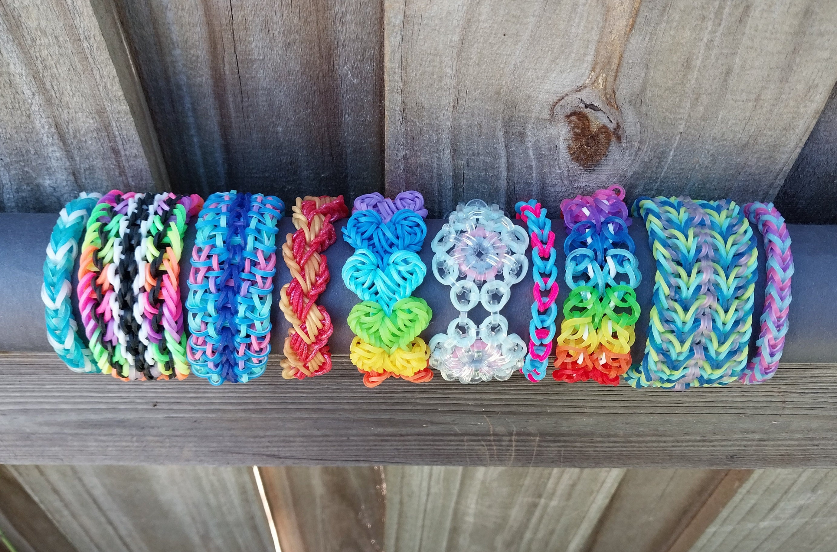 5 {FUN} Rainbow Loom Charms Kids Activities Blog