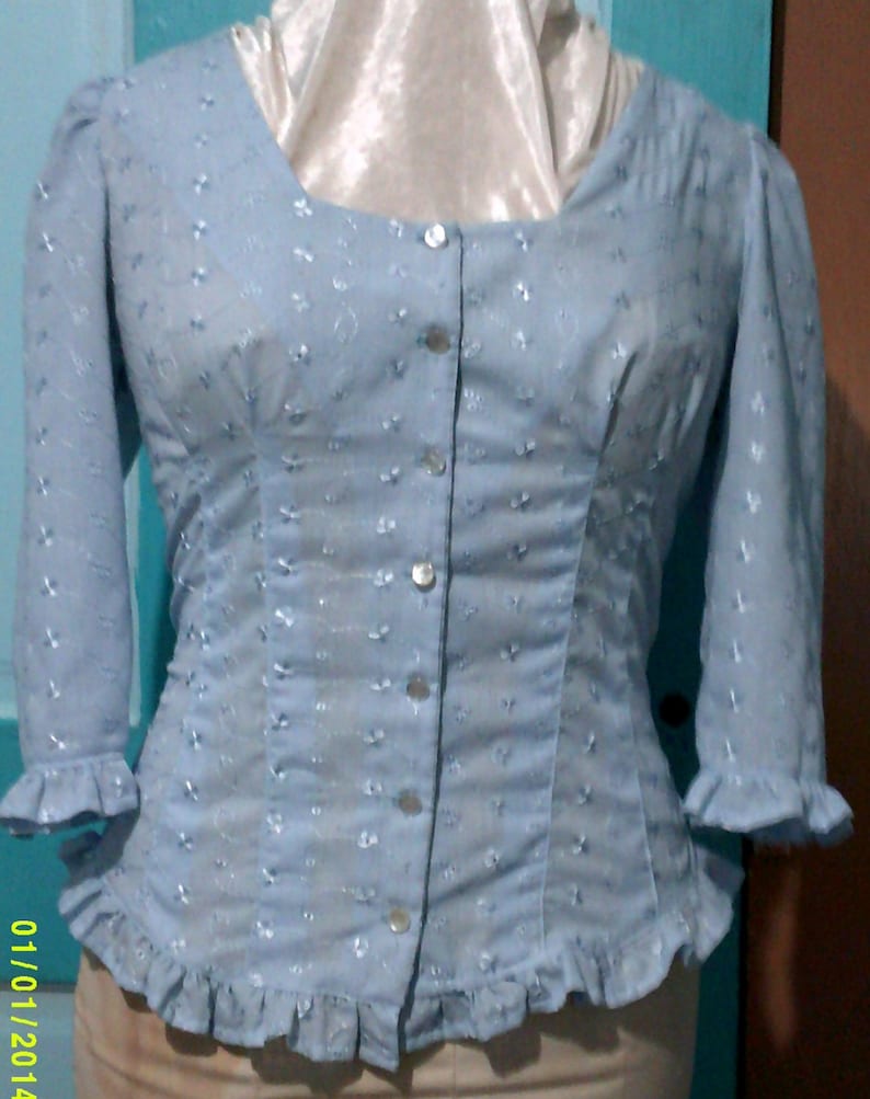 Blouse Blue Eyelet size 10 tall womens