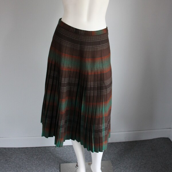 Brown Plaid Wool Skirt, Highland Queen, Size Medium, Vintage 1960's