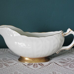 Aynsley Golden Crocus Sauce Boat