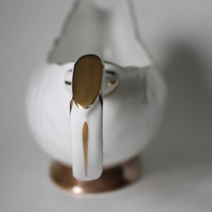 Aynsley Golden Crocus Sauce Boat