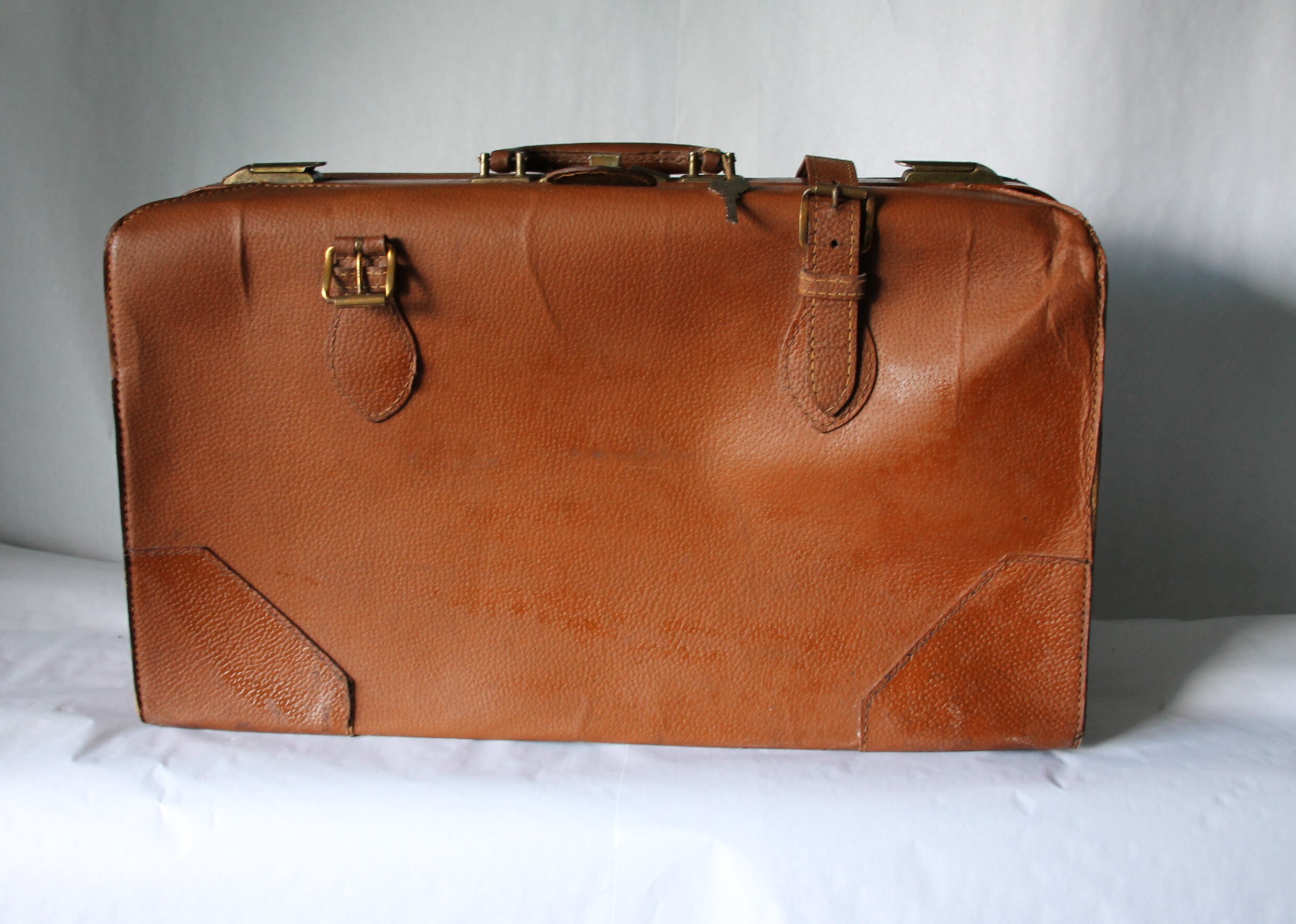 1930 s Brown Leather Suitcase Eveleigh Luggage Etsy Canada