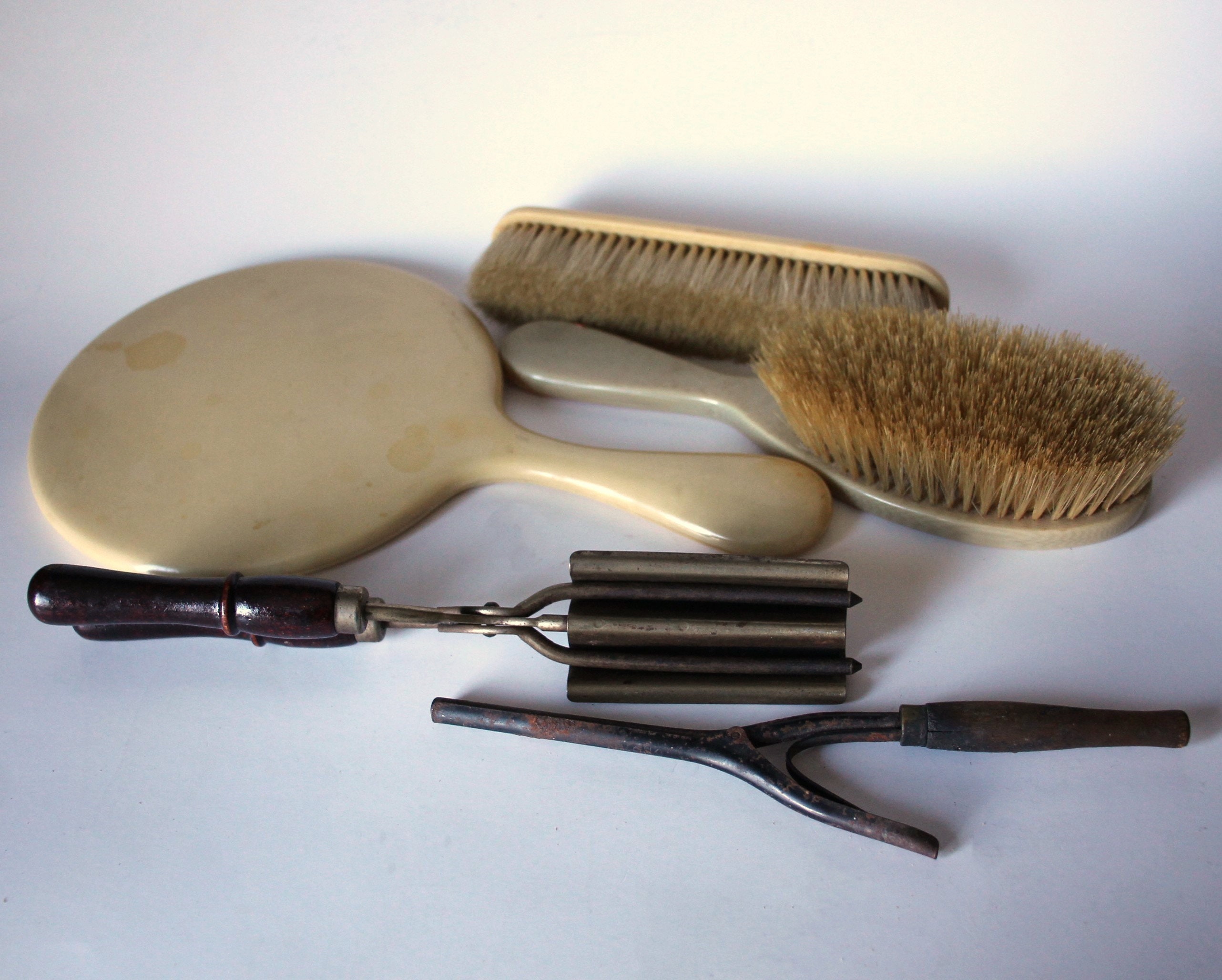 ヴィンテージ化粧台セット セルロイド製 ミラーブラシ カーリング 圧着