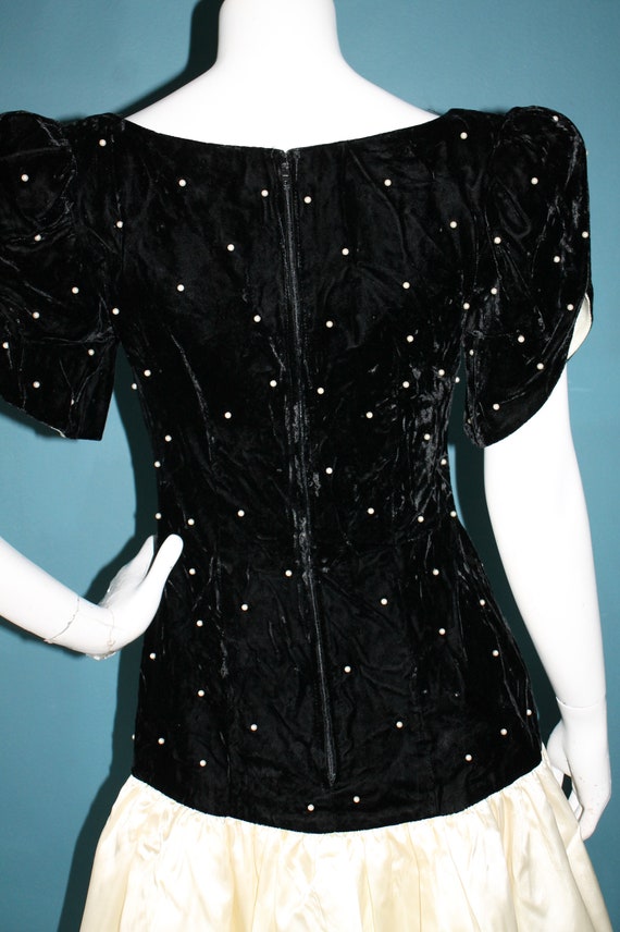 Vintage 1970's Black Velvet Pearl Dress Evenings … - image 6